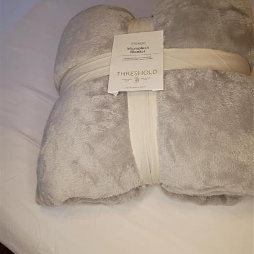 Microfiber Queen/Full blanket